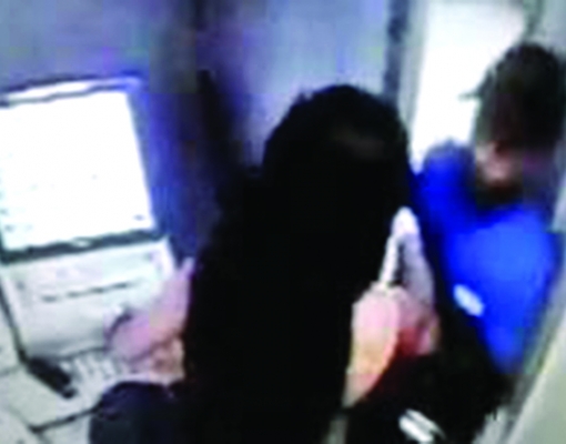 O vídeo do circuito interno da lotérica mostra o momento do assalto. Foto: Divulgação