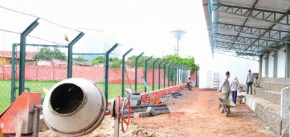 ESPORTE - Obras de reforma e ampliação do Estádio “Adelino Fortunato Simioni” entram em fase final