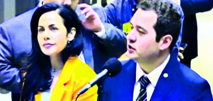 Rita Tonielo é recebida pelo deputado federal Ricardo Silva em Brasília/DF