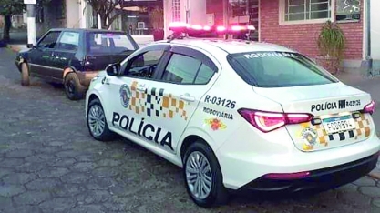 Policiamento Rodoviário recupera veículo e prende indivíduo em flagrante por furto 