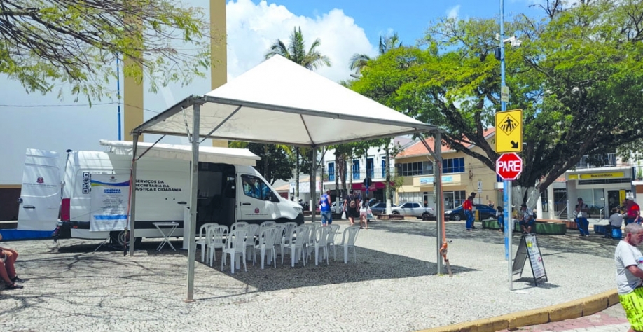 Viradouro e Vista Alegre do Alto recebem serviços gratuitos do Cidadania Itinerante
