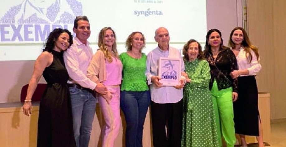 Homenagem a Antonio Eduardo Tonielo emociona a todos!
