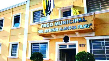 A Prefeitura de Sertãozinho exonerou 263 servidores comissionados