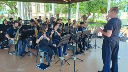 “A boa música no coreto”