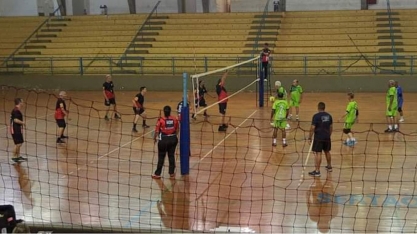 Voleibol - Sertãozinho vence dois jogos do campeonato de vôlei da APV 70+