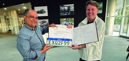 Lecar recebe placa verde para testar veículo elétrico nacional