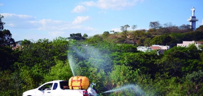 Parque linear passa por desinfecção contra carrapatos