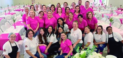É com imensa alegria que as meninas e mulheres dessa comunidade vêm comemorar junto com vocês o XV ano do Chá da Fraternidade.