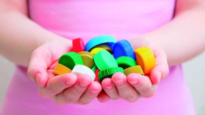 Projeto catarinense transforma tampinhas e lacres em cadeiras de rodas para doação