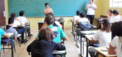 Escolas públicas de SP estão com 75 vagas para psicólogos; rede já conta com 600 profissionais atuando