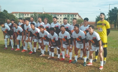 Na 2º Divisão, o XV de Novembro vence e sege líder da competição