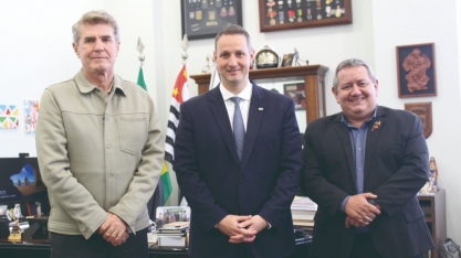 Prefeito Zezinho Gimenez e vereador Cesinha participam de reunião produtiva com o secretário de Segurança Pública do Estado, Guilherme Derrite