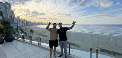 Influencer Toguro visita imóveis de luxo com um dos maiores especialistas do mercado imobiliário de alto padrão no Sul do país