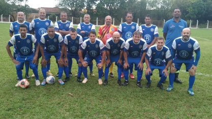 Alvorada goleia na rodada e se garante na próxima fase