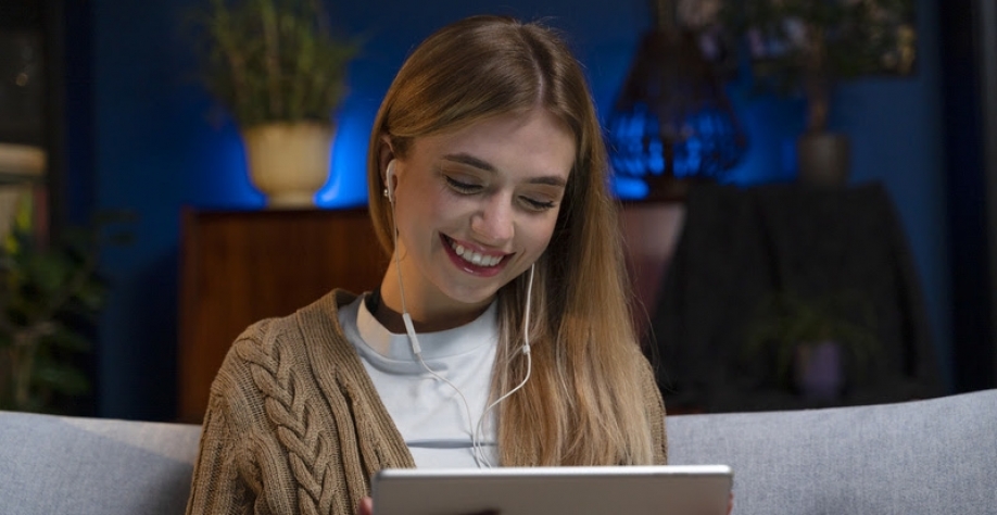 Uso prolongado de telas intensifica a fadiga ocular