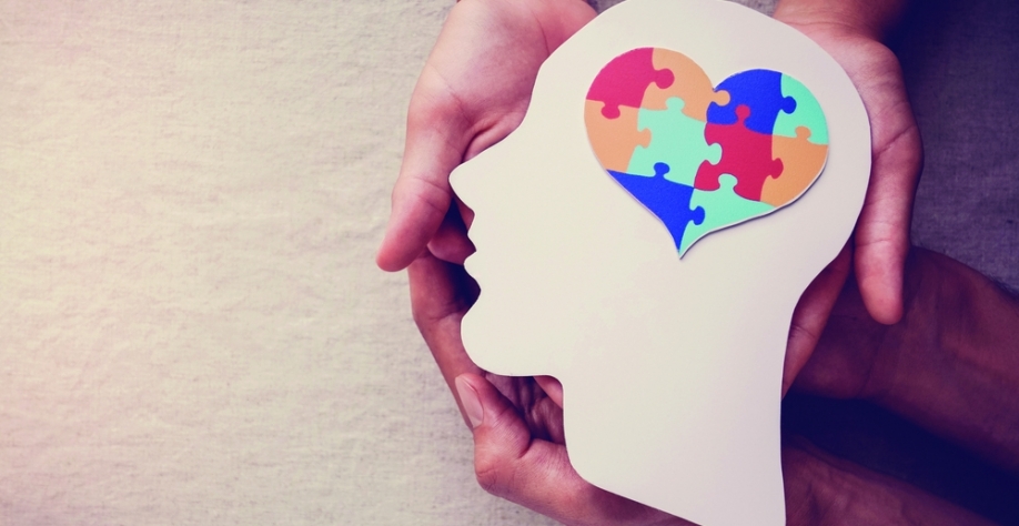 8 sinais de que a pessoa não está bem, mesmo quando segue funcionando