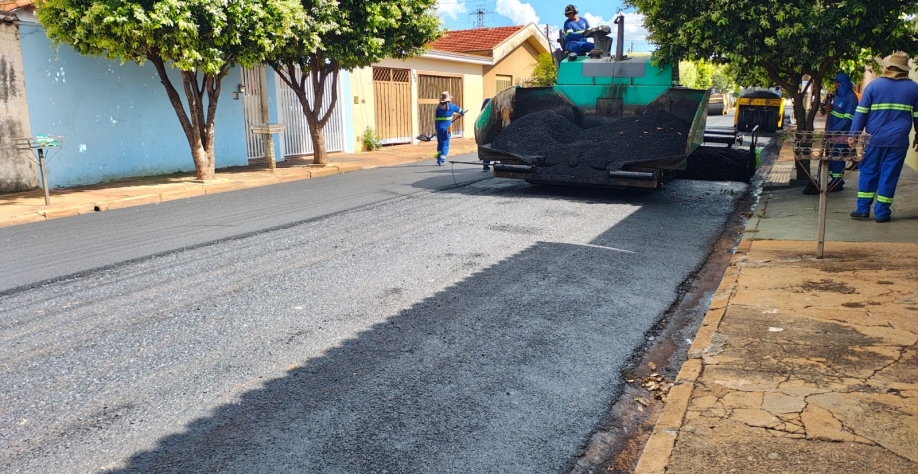 Prefeitura avança com plano de recuperação asfáltica e inicia novo recapeamento