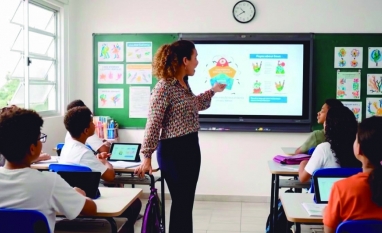 Inclusão escolar: esforço individual ou estratégia institucional apoiada por tecnologia?