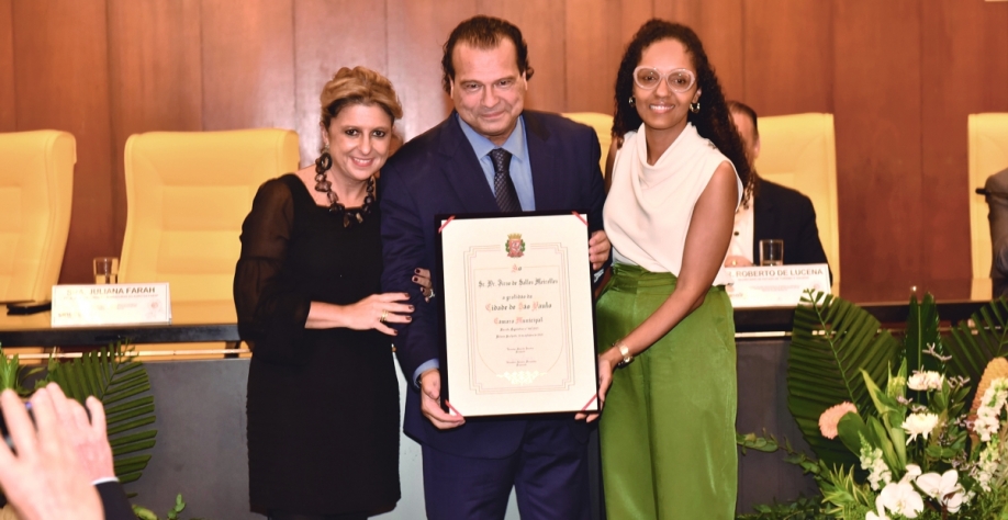 Tirso Meirelles recebe Medalha Anchieta, maior honraria da cidade de São Paulo