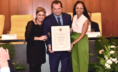 Tirso Meirelles recebe Medalha Anchieta, maior honraria da cidade de São Paulo