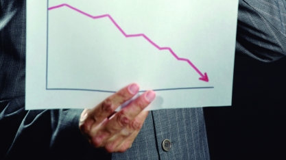 Quando a bola rola, a violência aumenta: campanha alerta para agressões contra mulheres em dias de jogo de futebol