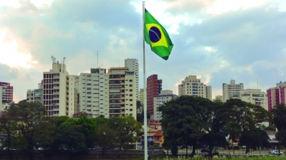 Instituições e crescimento: o impasse do Brasil