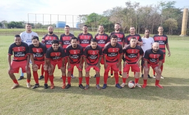 A forte equipe do Jardim Bandeirantes (Amador 3ª Divisão) vence e se garante na fase semifinal