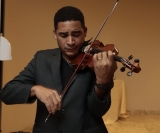 Sala de visita: violinista da Orquestra Sinfônica de Ribeirão Preto